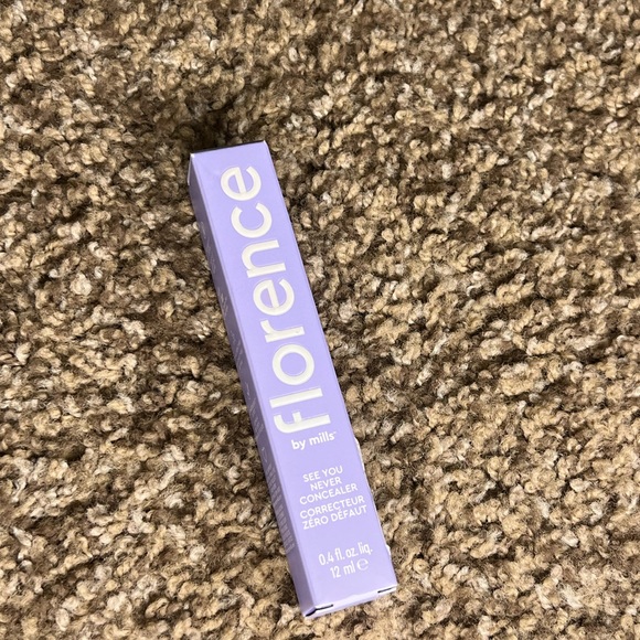 Concealer - Picture 2 of 4